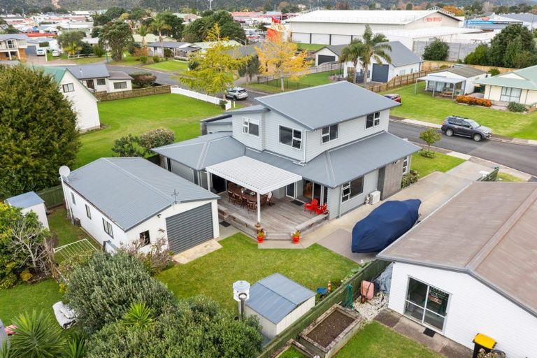 Photo of property in 10 Endeavour Close, Whitianga, 3510
