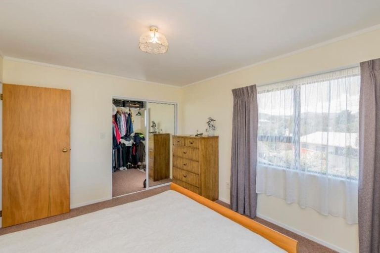 Photo of property in 38 Makora Road, Otaihanga, Paraparaumu, 5036