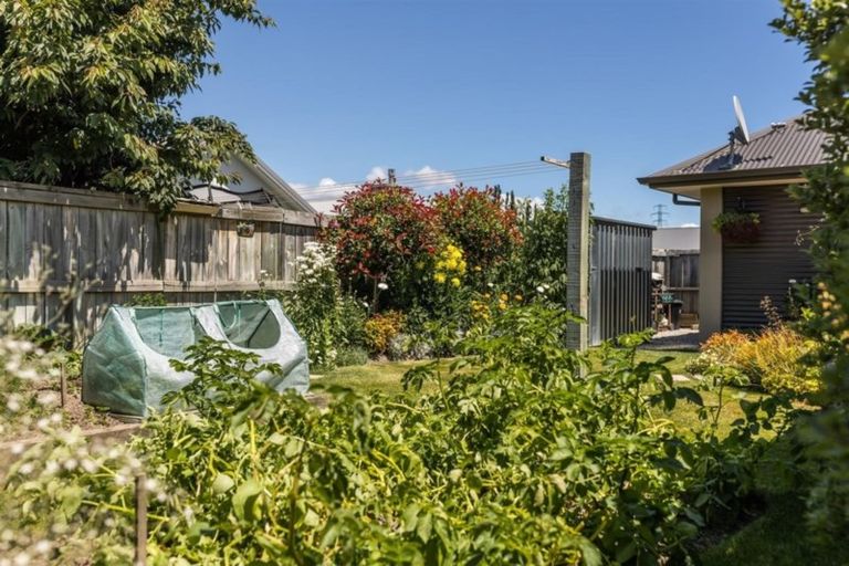 Photo of property in 1 Manorburn Place, Lake Hayes, Queenstown, 9304