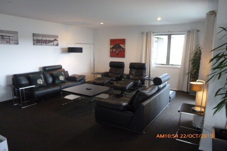 Photo of property in 21 Fairfax Crescent, Pyes Pa, Tauranga, 3112