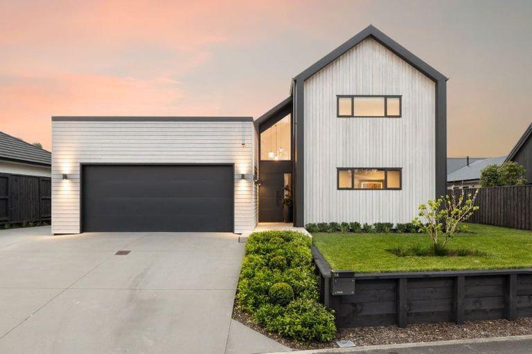 Photo of property in 14 Bree Place, Flagstaff, Hamilton, 3210