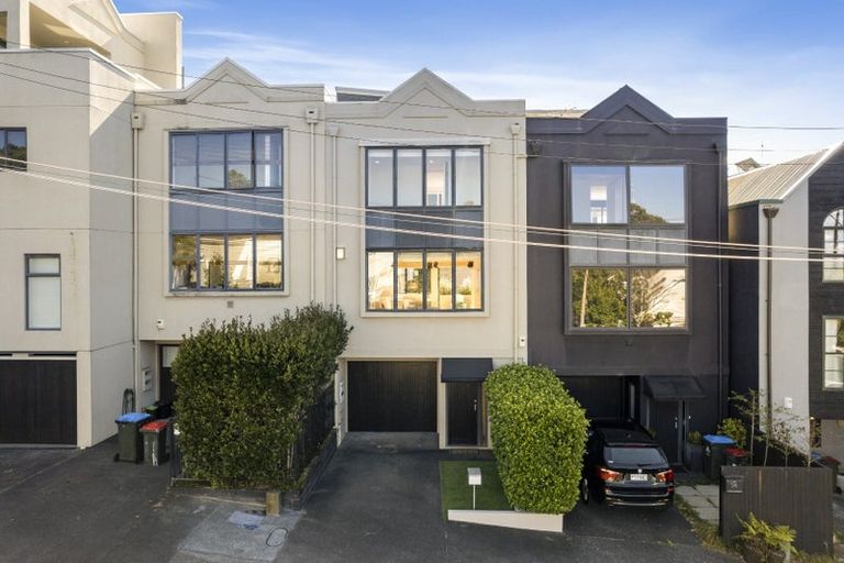 Photo of property in 2/4 Fitzroy Street, Ponsonby, Auckland, 1021