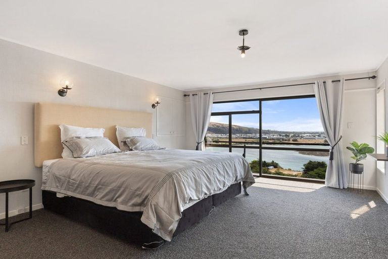 Photo of property in 5 Osmond Lane, Mount Pleasant, Christchurch, 8081