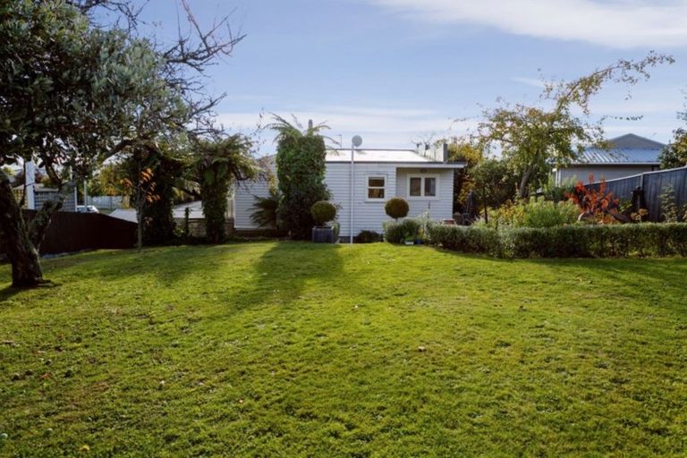 Photo of property in 19 Waitahanui Avenue, Taupo, 3330