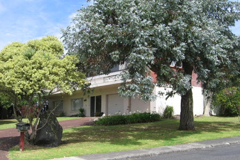Photo of property in 24 Park Rise, Campbells Bay, Auckland, 0630