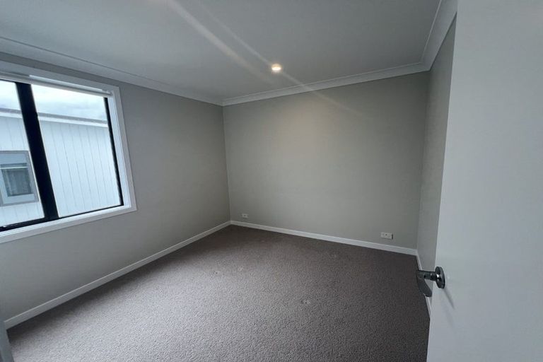 Photo of property in 21 Koura Drive, Red Beach, 0932