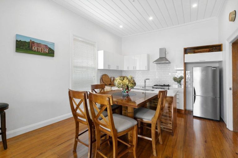 Photo of property in 157 Saint Aubyn Street, New Plymouth, 4310