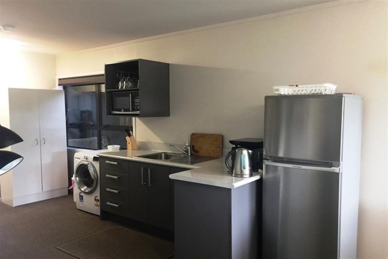 Photo of property in 68a Chatsworth Road, Silverstream, Upper Hutt, 5019