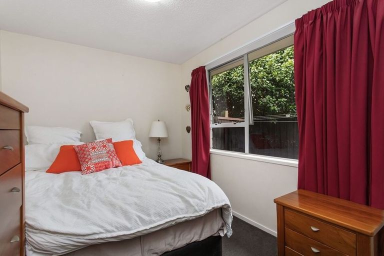 Photo of property in 20 Chipping Lane, Redwood, Christchurch, 8051