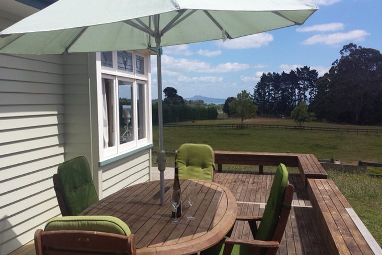 Photo of property in 34 Waikopua Road, Whitford, 2571