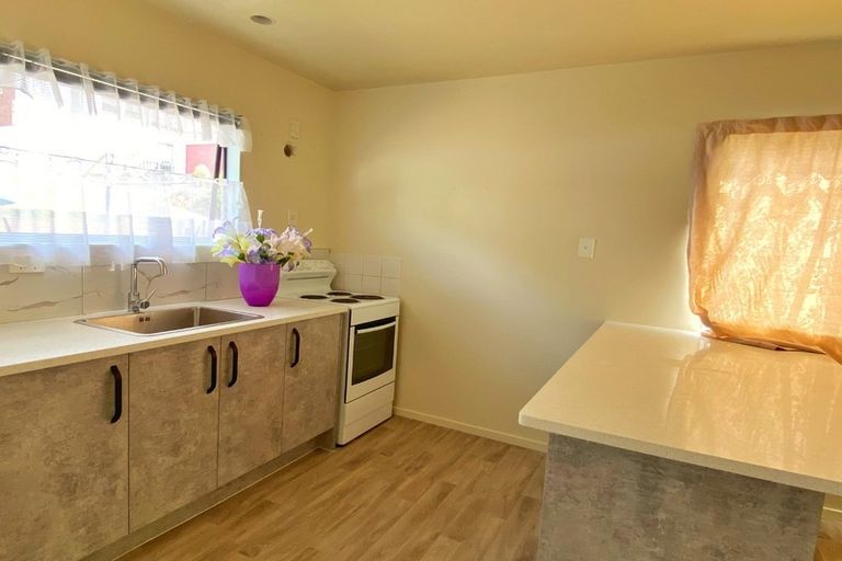 Photo of property in 27 Glendene Avenue, Glendene, Auckland, 0602