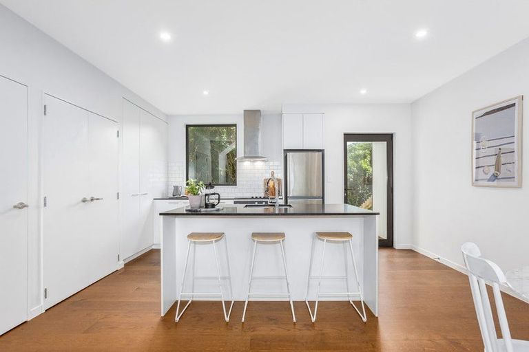 Photo of property in 31 Rua Kai Way, Brooklyn, Wellington, 6021