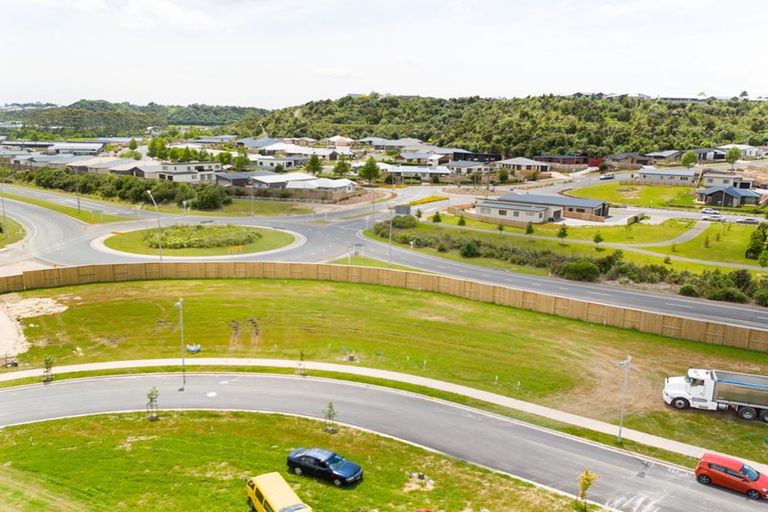 Photo of property in 17 Awataha Crescent, Pyes Pa, Tauranga, 3110