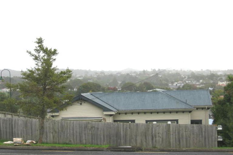 Photo of property in 316 West Coast Road, Glen Eden, Auckland, 0602