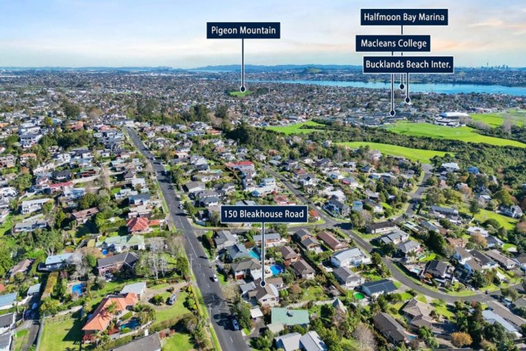 Photo of property in 150 Bleakhouse Road, Mellons Bay, Auckland, 2014