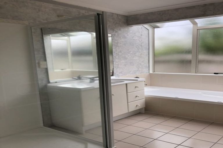 Photo of property in 54 Nicholas Road, Somerville, Auckland, 2014