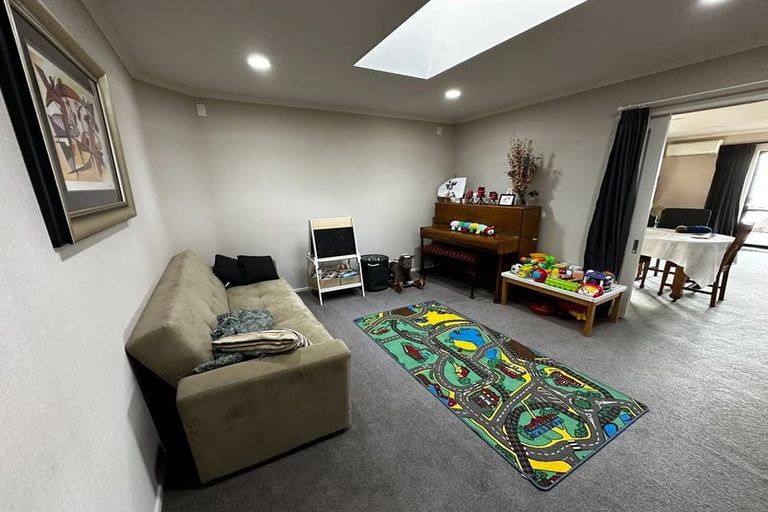 Photo of property in 24 Cleveland Heights, Kelvin Grove, Palmerston North, 4414