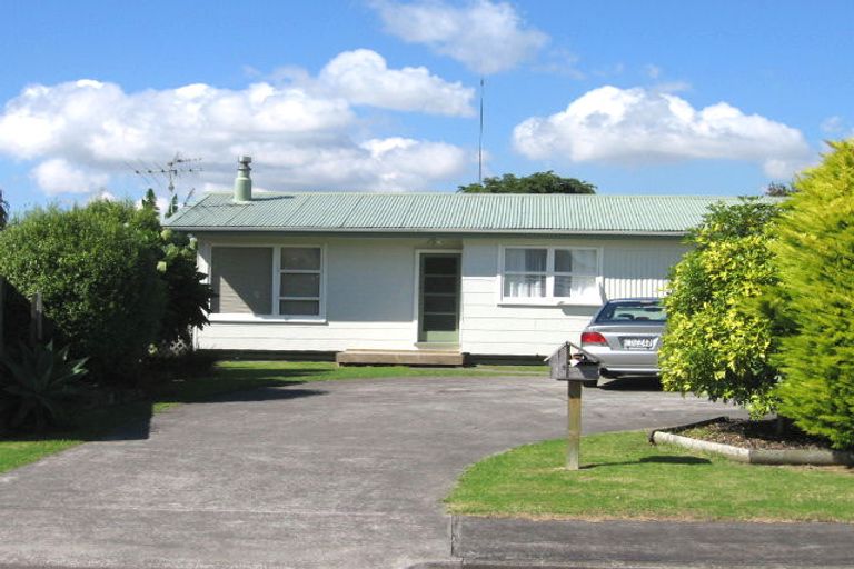 Photo of property in 11 Glenhaven Place, Te Atatu Peninsula, Auckland, 0610