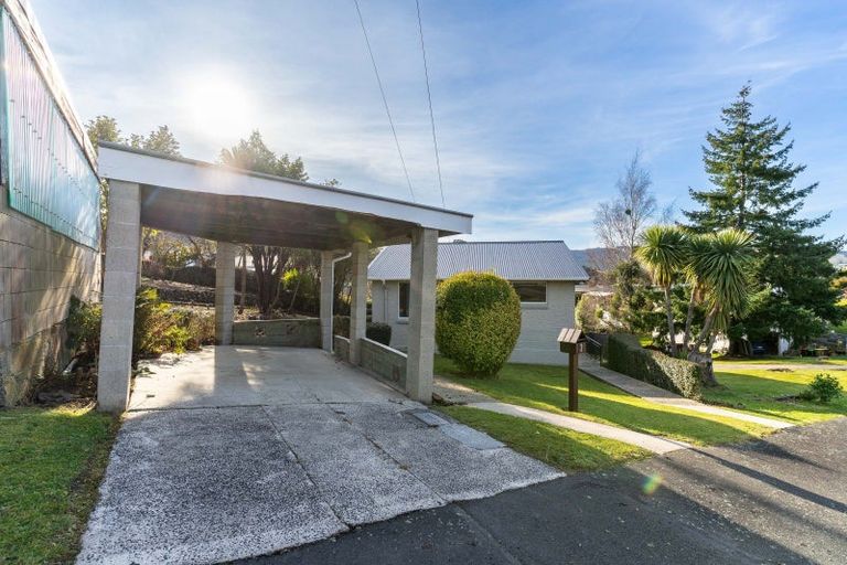 Photo of property in 2 Centennial Road, Fairfield, Dunedin, 9018