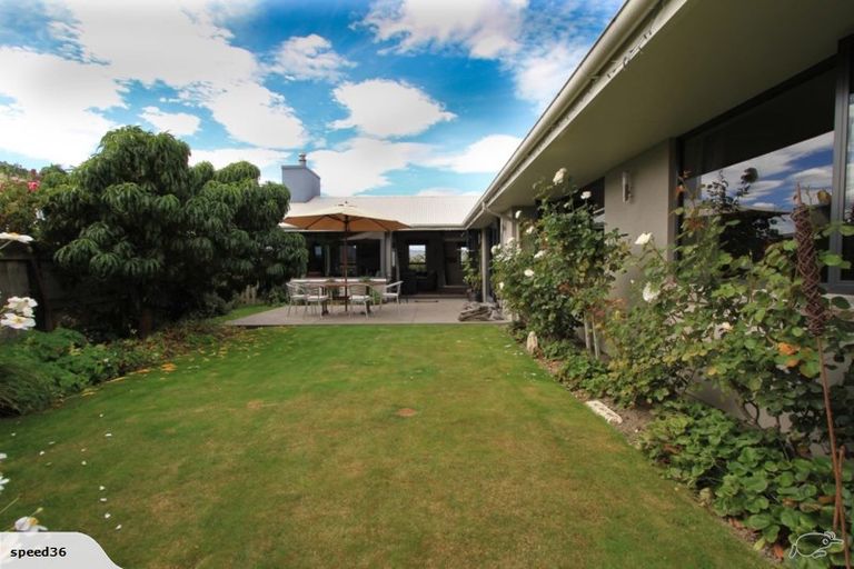 Photo of property in 18 Kelliher Drive, Wanaka, 9305