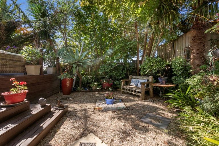 Photo of property in 40 Corinna Street, Welcome Bay, Tauranga, 3112