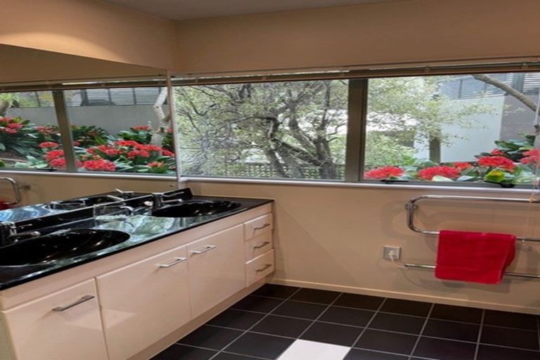 Photo of property in 40 Vipond Road, Stanmore Bay, Whangaparaoa, 0932