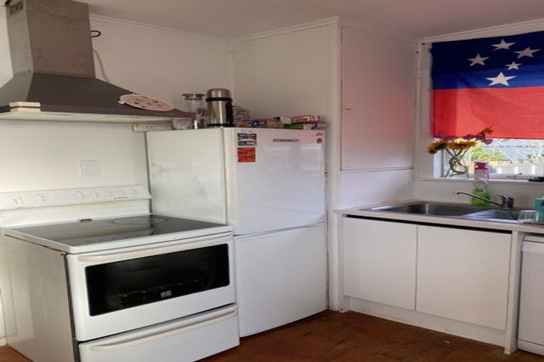 Photo of property in 2/42 Dale Crescent, Pakuranga, Auckland, 2010