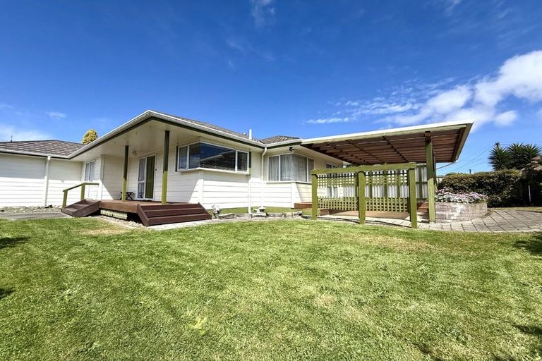 Photo of property in 2 Gordon Street, Avalon, Lower Hutt, 5011