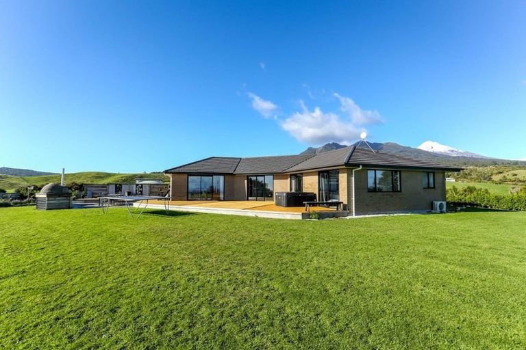 Photo of property in 663 Upper Pitone Road, Pitone, New Plymouth, 4374