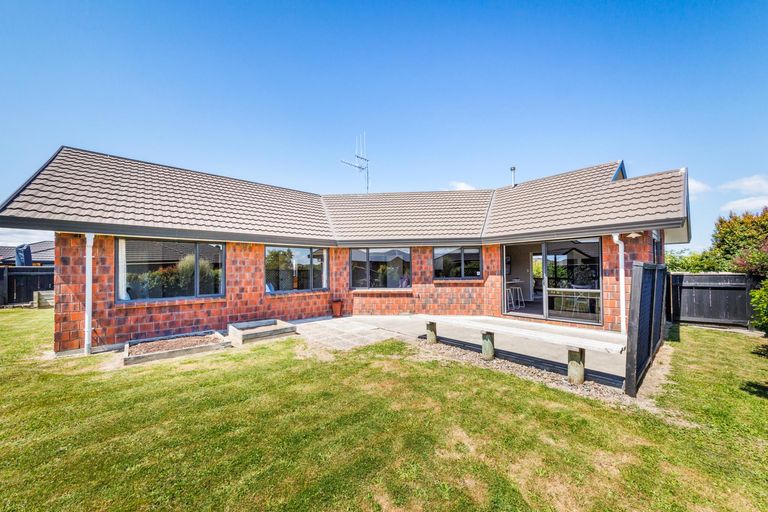 Photo of property in 4 Nevada Way, Kelvin Grove, Palmerston North, 4414