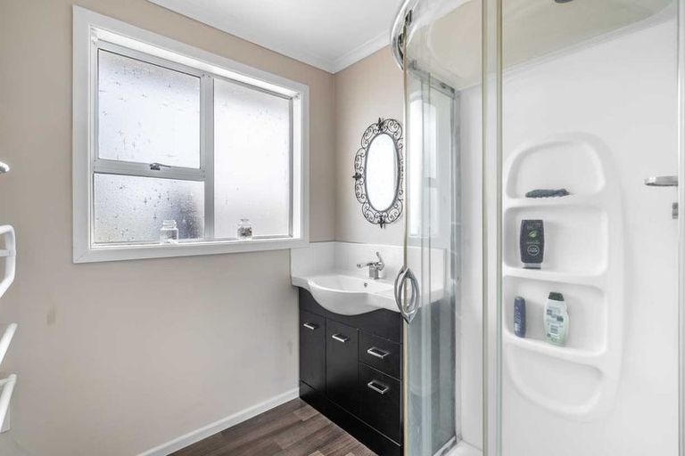 Photo of property in 63 Edinburgh Crescent, Waikiwi, Invercargill, 9810