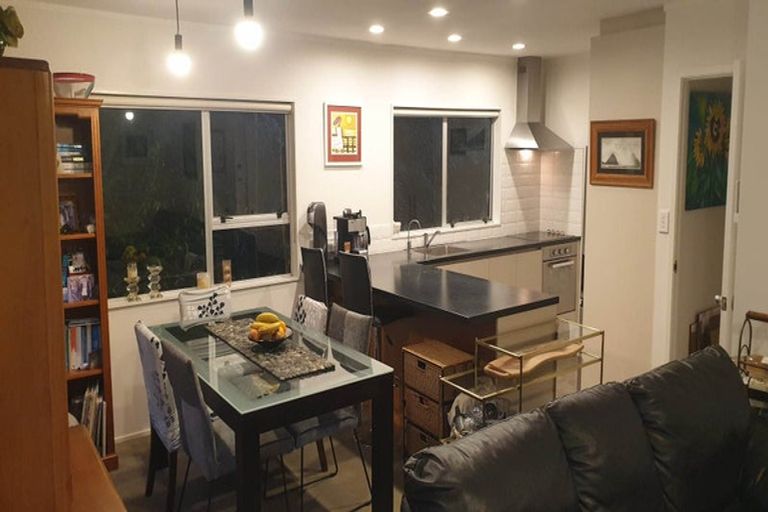 Photo of property in 2/83 Manuka Road, Bayview, Auckland, 0629