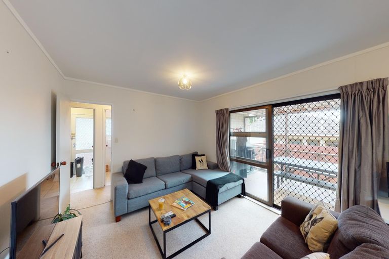 Photo of property in 1/16a Trentham Road, Papakura, 2110