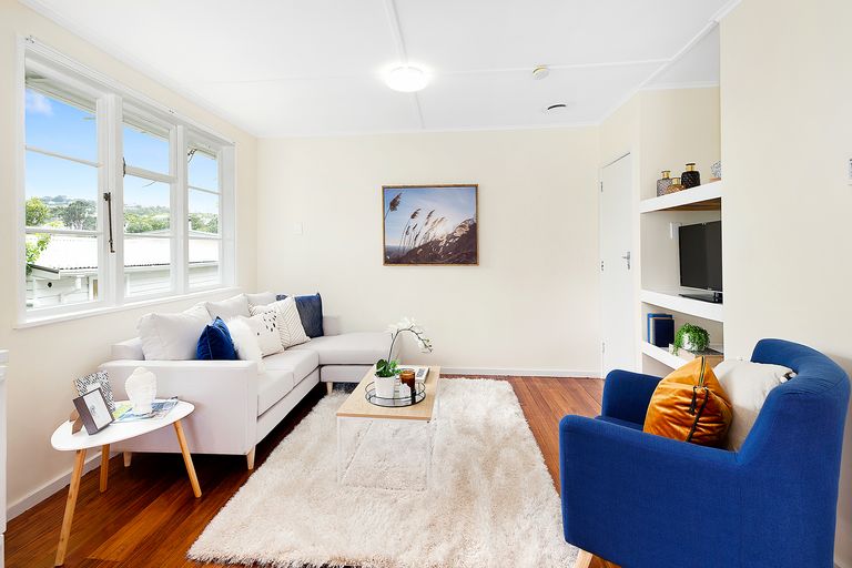 Photo of property in 12 Stephen Street, Johnsonville, Wellington, 6037