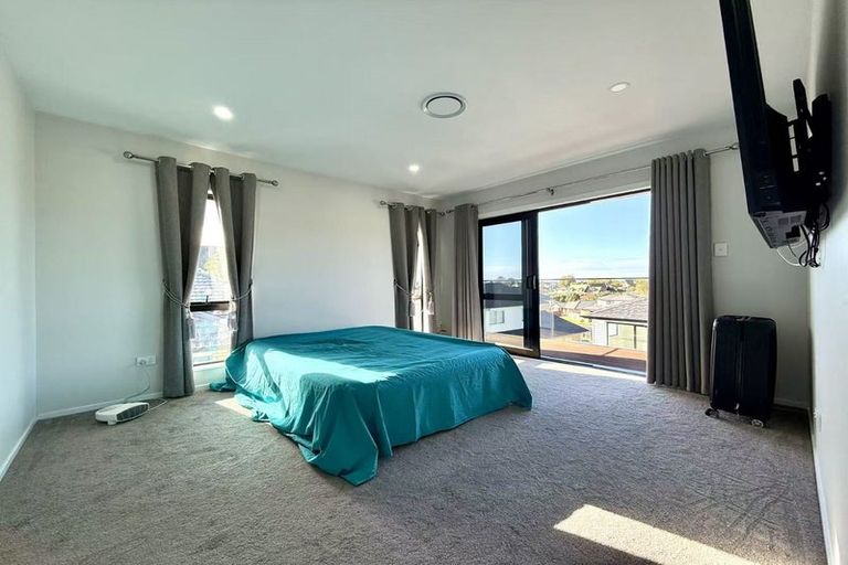 Photo of property in 4 Tawapou Close, Massey, Auckland, 0614