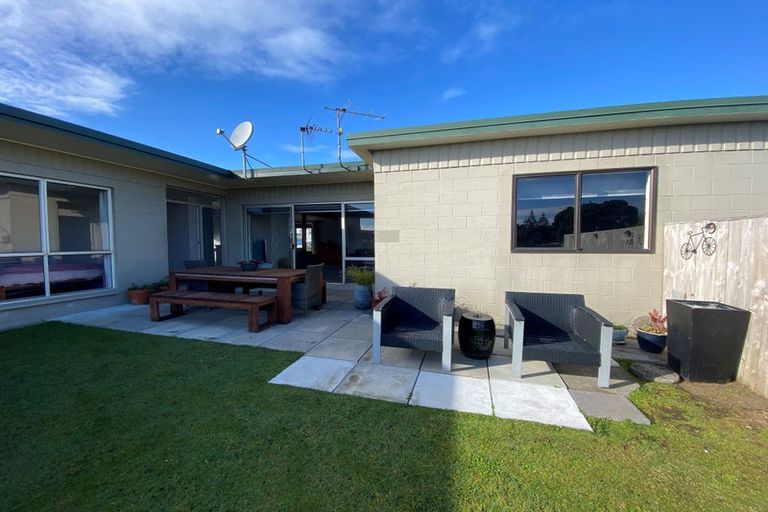 Photo of property in 1 Sarten Street, Waitara, 4320