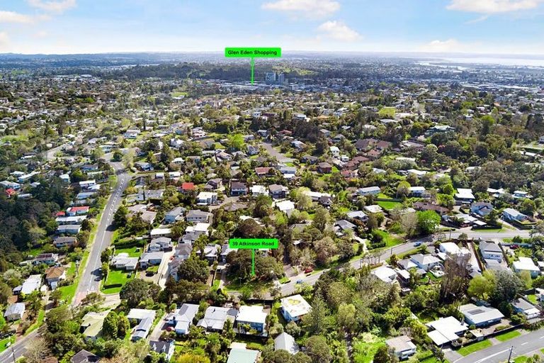 Photo of property in 39a Atkinson Road, Titirangi, Auckland, 0604