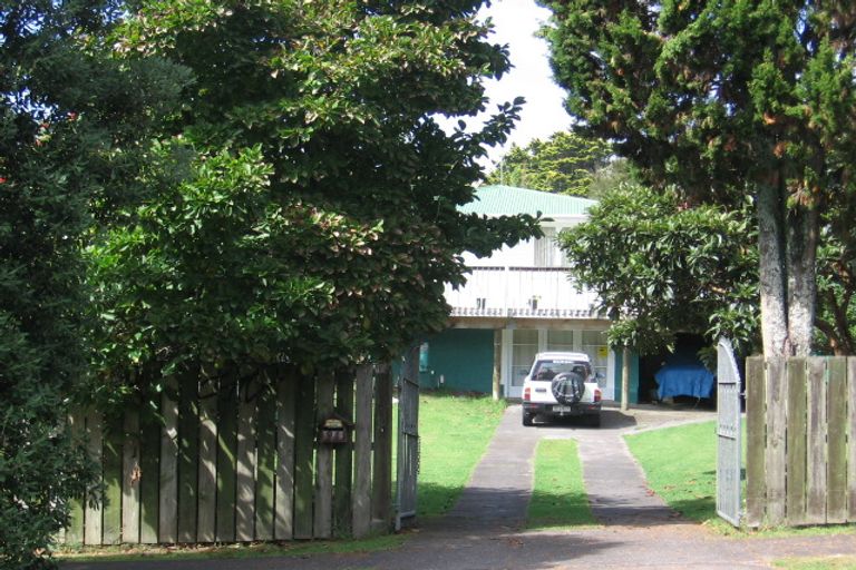 Photo of property in 91 Sabulite Road, Kelston, Auckland, 0602