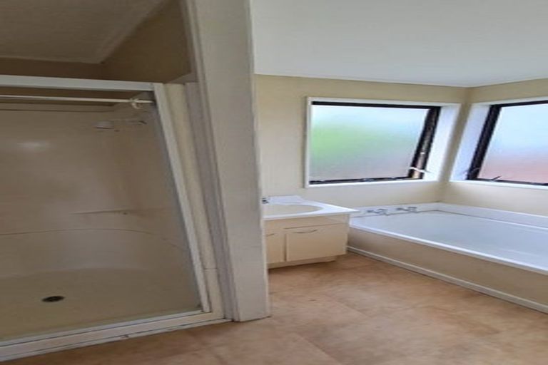 Photo of property in 2/21 Silver Creek Road, Weymouth, Auckland, 2103