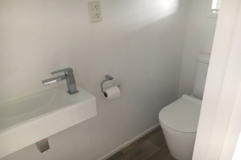 Photo of property in 66 Pitau Road, Mount Maunganui, 3116