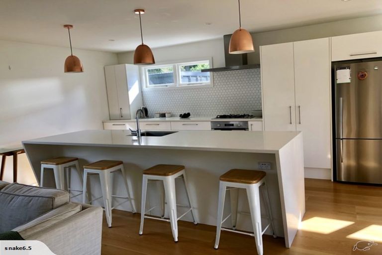 Photo of property in 10 Campbell Street, Sumner, Christchurch, 8081