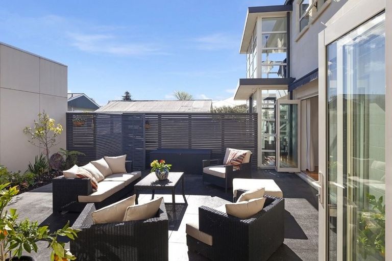 Photo of property in 98a Watford Street, Strowan, Christchurch, 8052