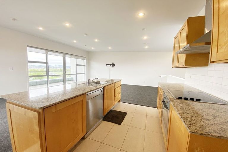 Photo of property in 1/63 Kestev Drive, Flat Bush, Auckland, 2016
