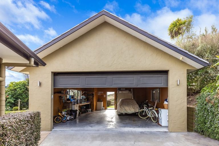 Photo of property in 172 Hill View Drive, Acacia Bay, Taupo, 3385