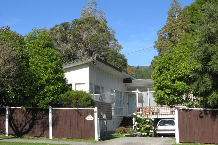 Photo of property in 18 Manuka Street, Stokes Valley, Lower Hutt, 5019
