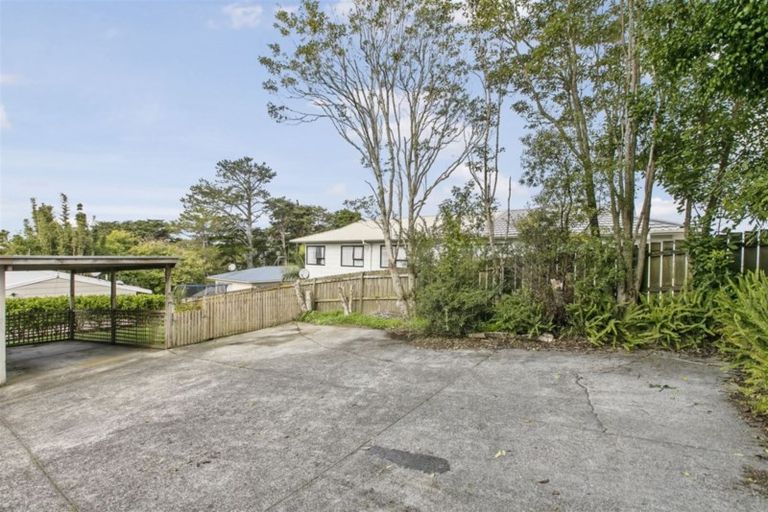 Photo of property in 1/95 Hobsonville Road, West Harbour, Auckland, 0618