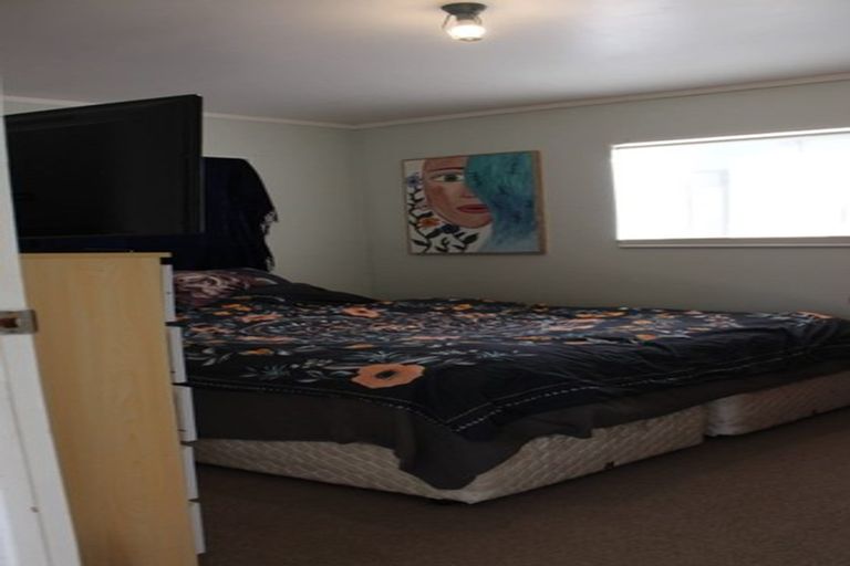 Photo of property in 8a Fordham Street, Beach Haven, Auckland, 0626