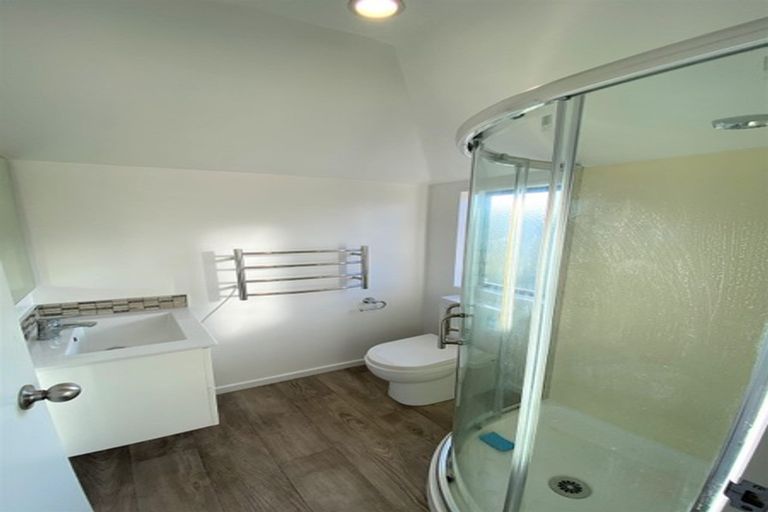 Photo of property in 2/90 Picton Avenue, Riccarton, Christchurch, 8011