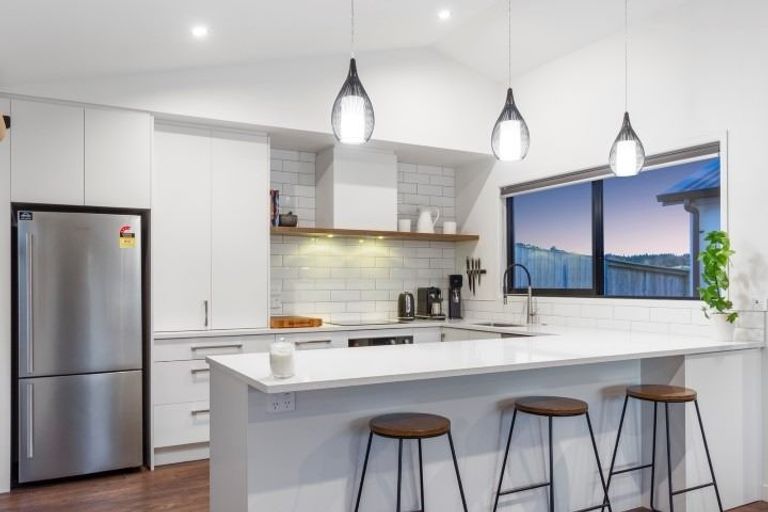 Photo of property in 18 Okataina Street, Pyes Pa, Tauranga, 3112