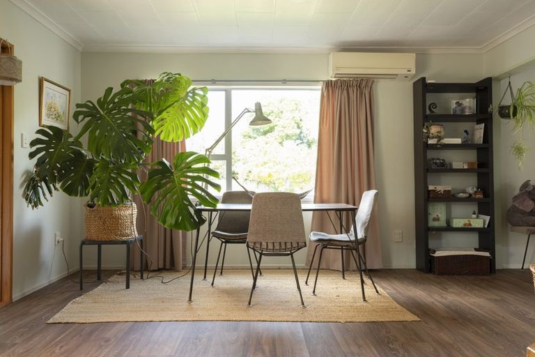 Photo of property in 11 Travis Street, Taradale, Napier, 4112